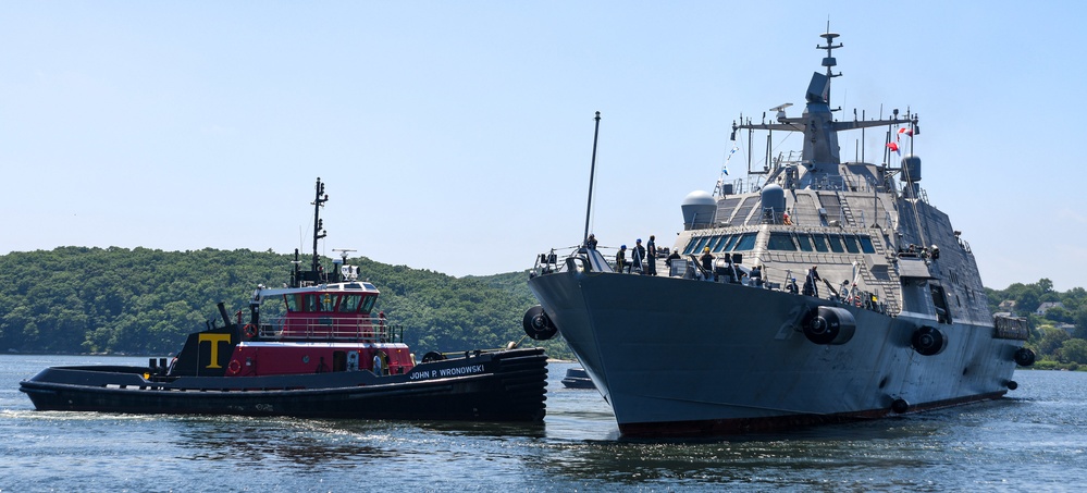 Naval Submarine Base New London (SUBASE) visited by the Littoral Combat Ship USS Minneapolis-Saint Paul (LCS 21)
