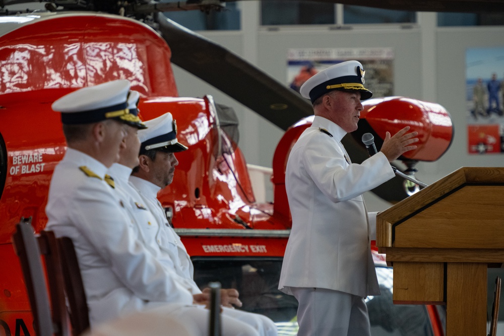 Coast Guard Air Station San Francisco welcomes new commanding officer