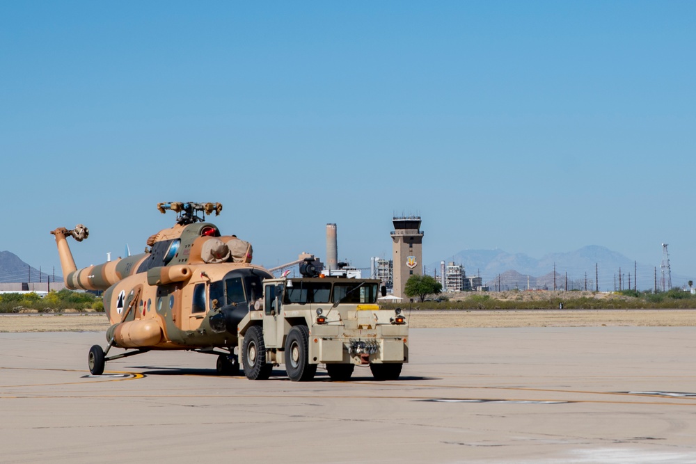 Mi-17 helicopters transport