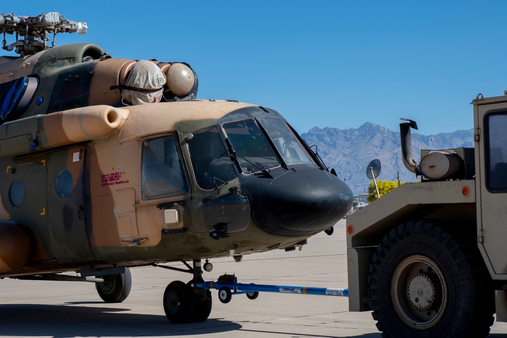 Mi-17 helicopters transport