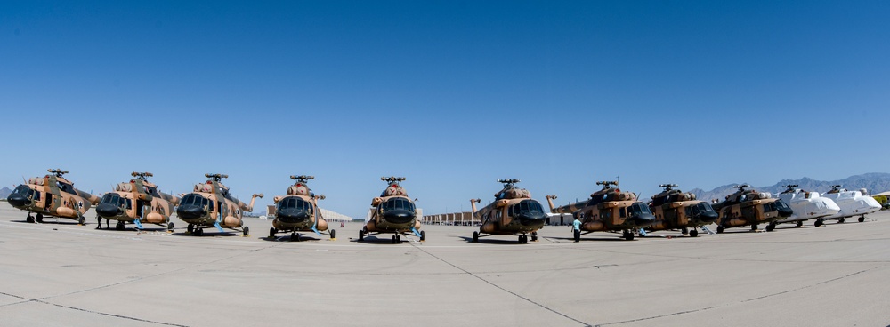 Mi-17 helicopters transport