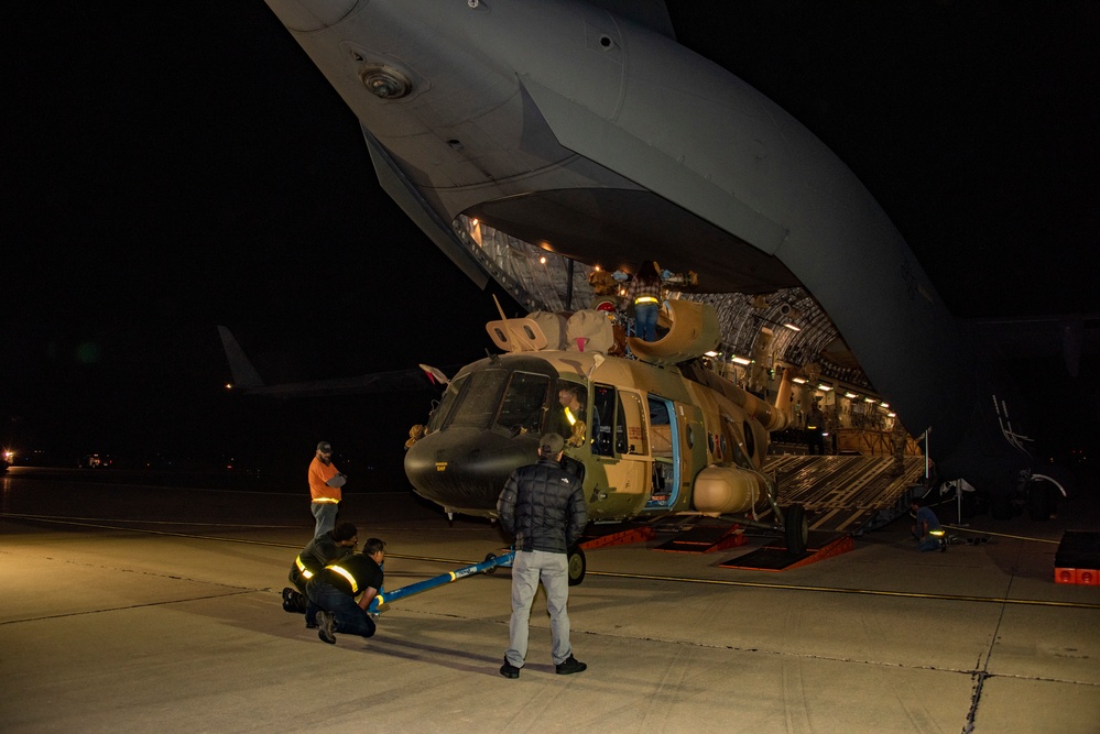 Mi-17 helicopters transport