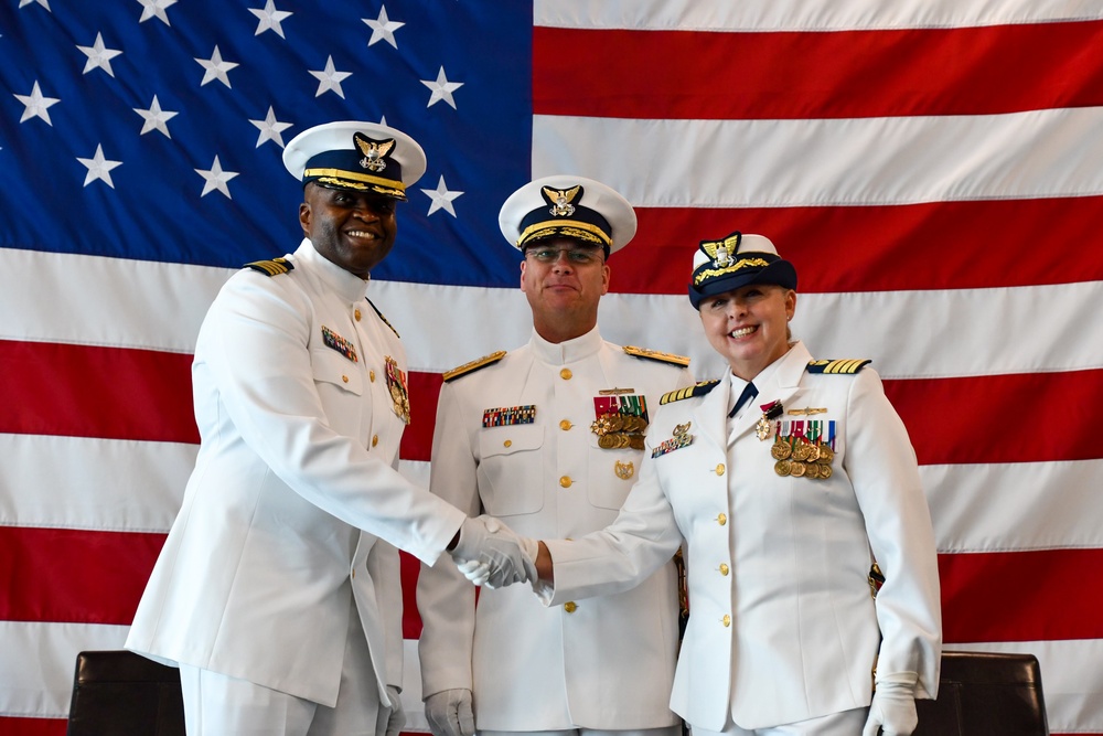 Coast Guard Sector Mobile holds change-of-command ceremony