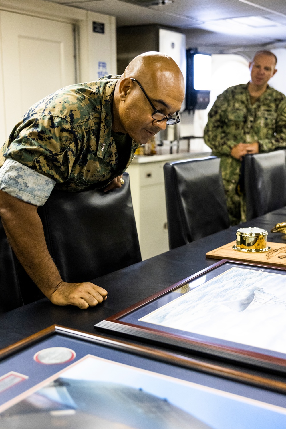 Major General Cavanaugh visits USS Frank E. Petersen, Jr. (DDG-121)
