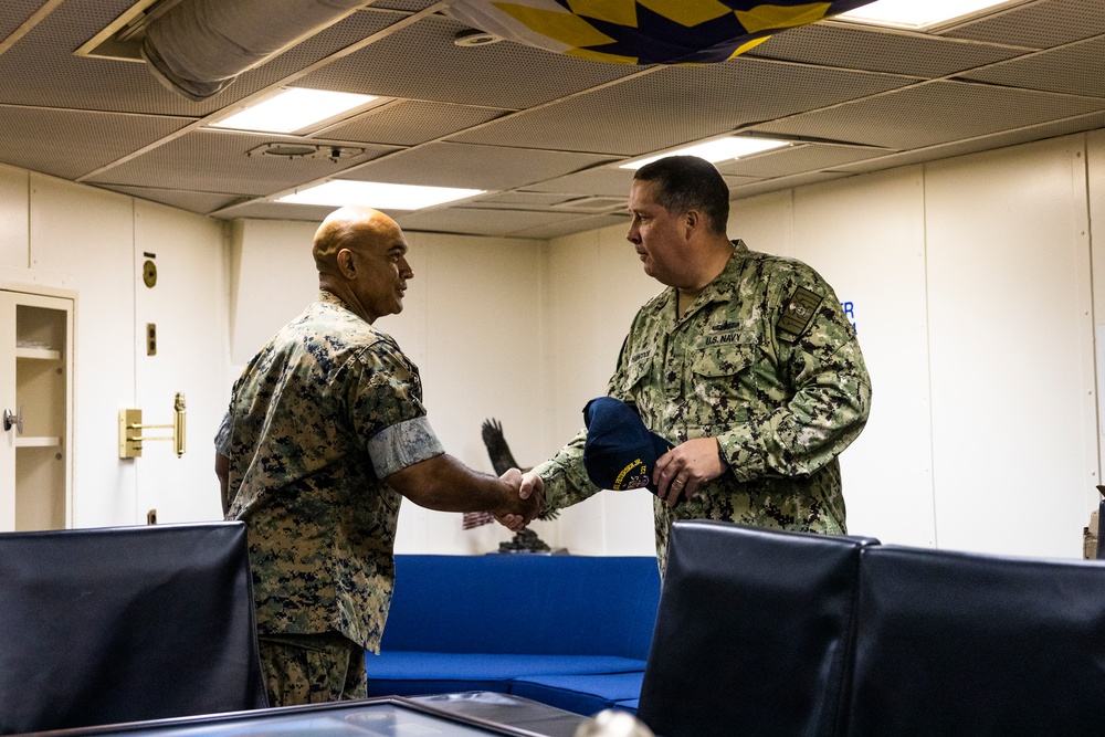 Major General Cavanaugh visits USS Frank E. Petersen, Jr. (DDG-121)