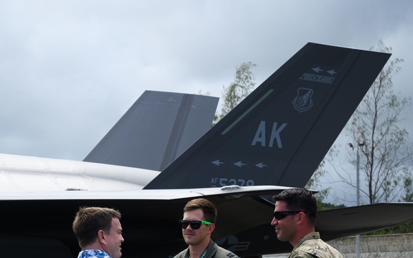 U.S. Ambassador to Palau visits during Valiant Shield 22