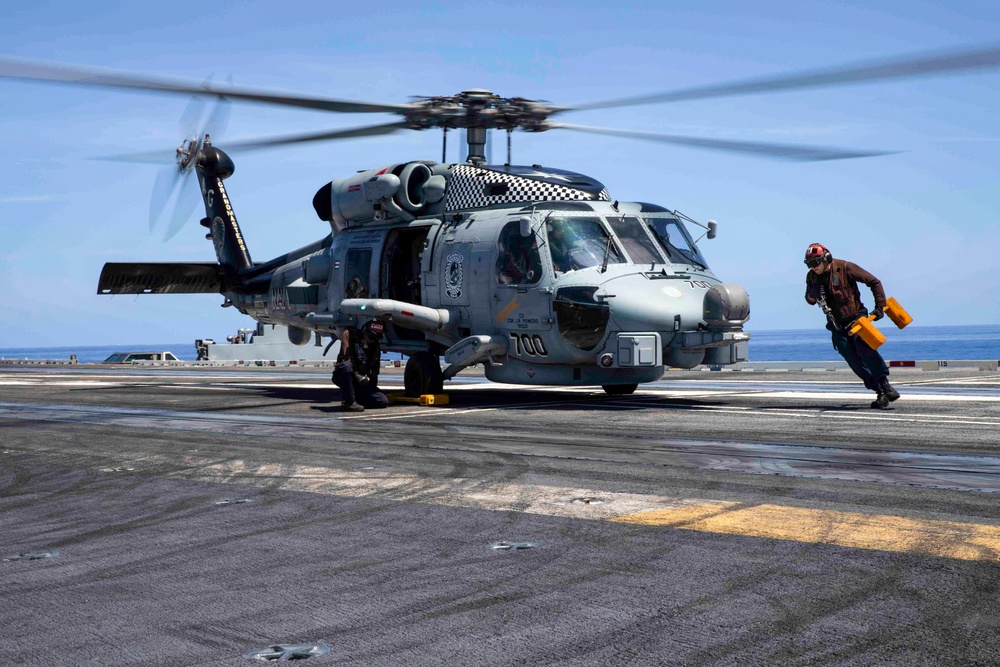 Helicopter Flight Operations aboard USS George H.W. Bush (CVN 77)