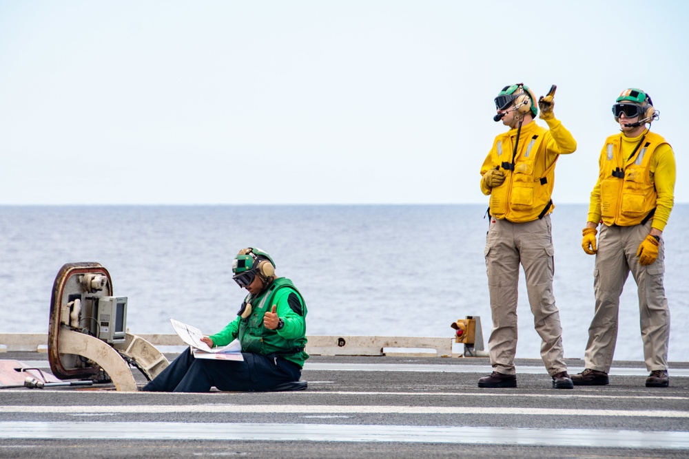 USS Ronald Reagan (CVN 76) conducts flight operations