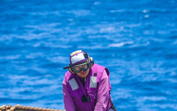 USS Carter Hall Works with VMM 266 During Exercise Caraibes 2022