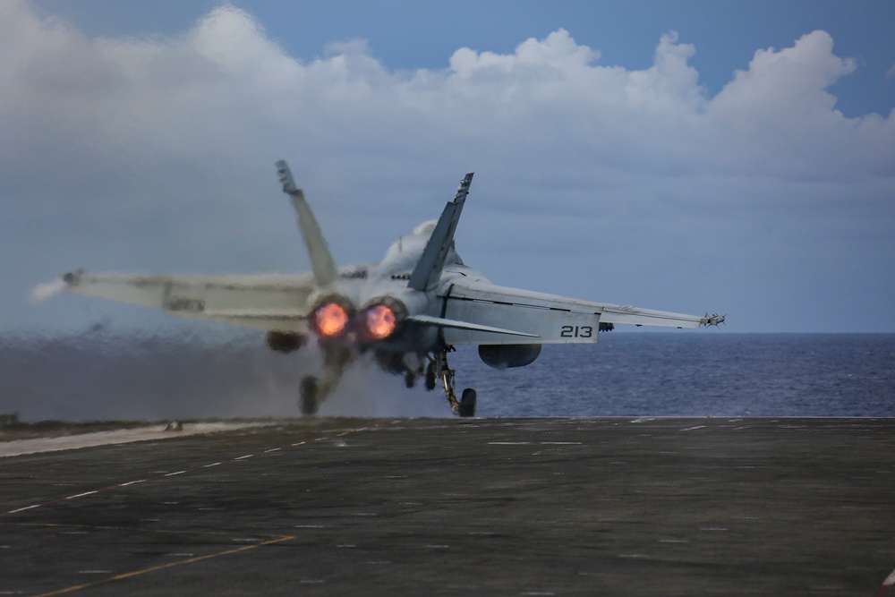 Abraham Lincoln conducts flight operations