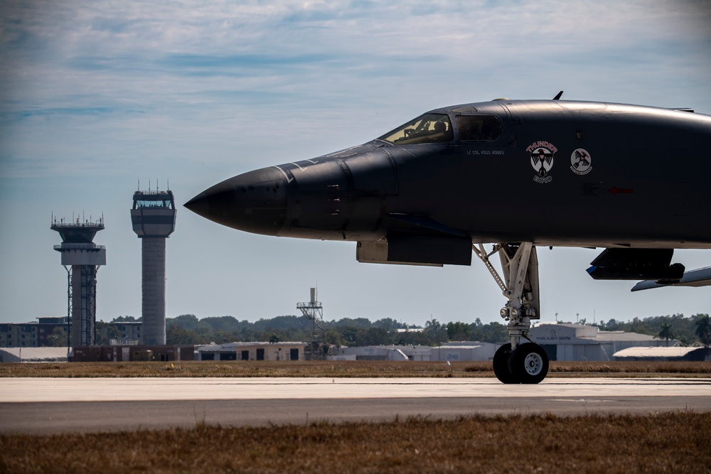 B-1B Lancer Arrives in Darwin