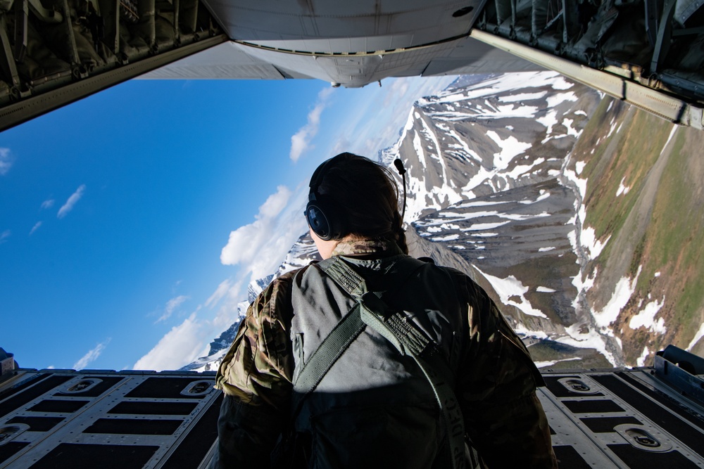 C-130s weave through mountains, perform dirt strip landings for RED FLAG 22-2