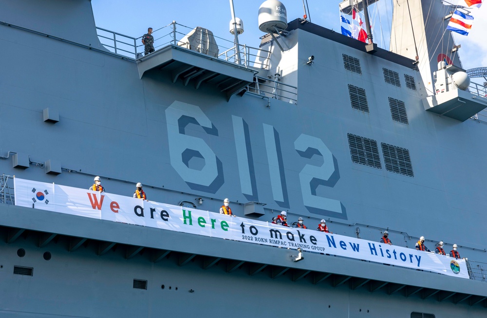 Republic of Korea Navy ship Marado (LPH-6112) Arrives at Pearl Harbor for RIMPAC 2022