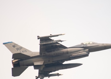 ‘Wolf Pack’ prepares for Alaska training sortie at Red Flag 22-2