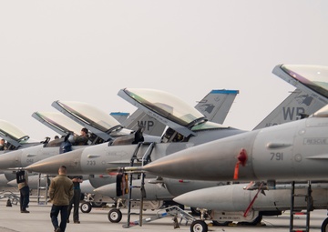 ‘Wolf Pack’ prepares for Alaska training sortie at Red Flag 22-2