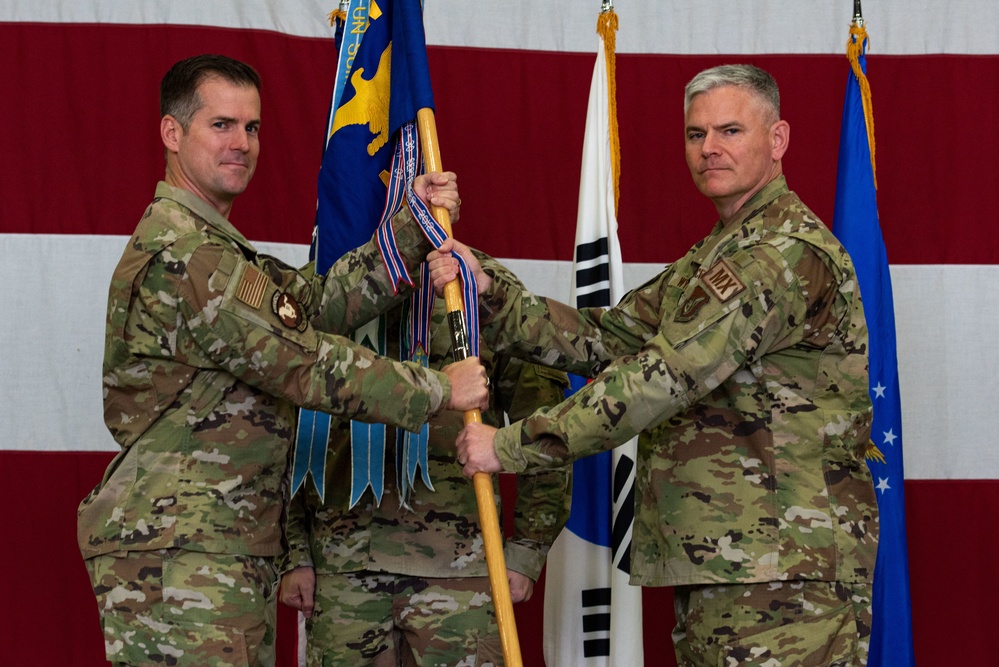 51st MXG welcomes new commander