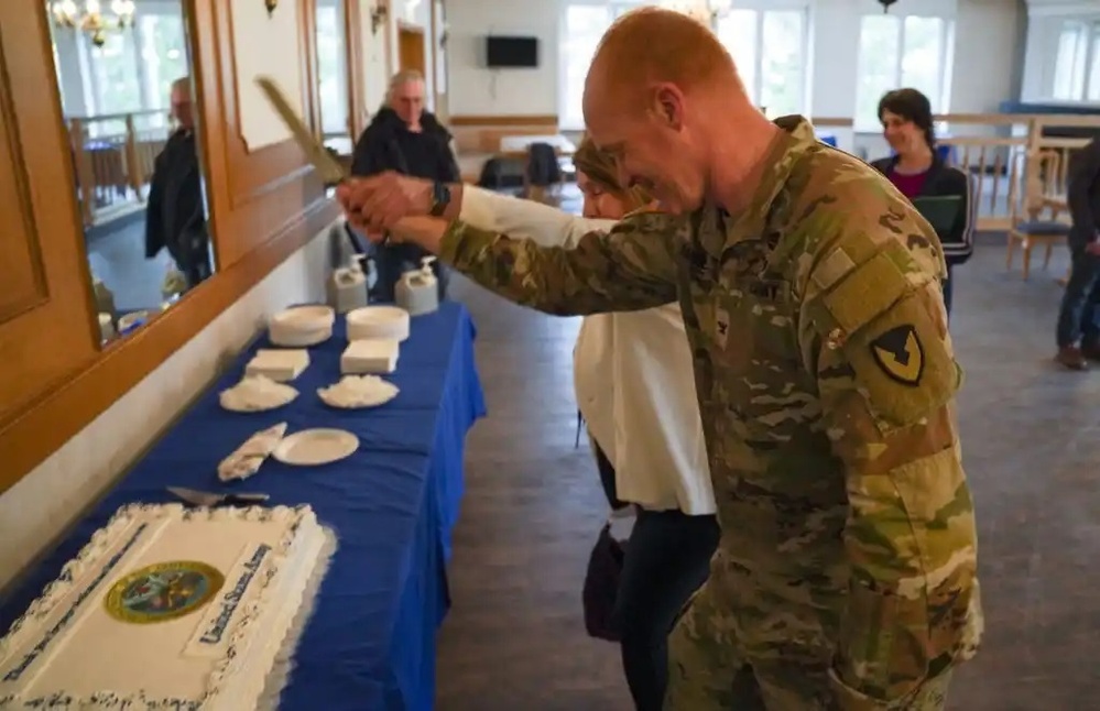 USAG Bavaria employees recognized for longevity and dedication to the Army