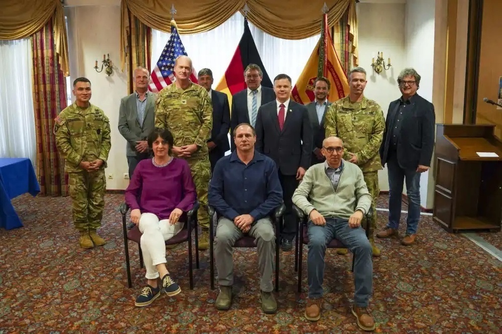 USAG Bavaria employees recognized for longevity and dedication to the Army