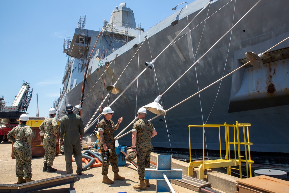 FMFLANT, MARFORCOM, MARFOR NORTHCOM Leadership tour the USS San Antonio (LPD 17)