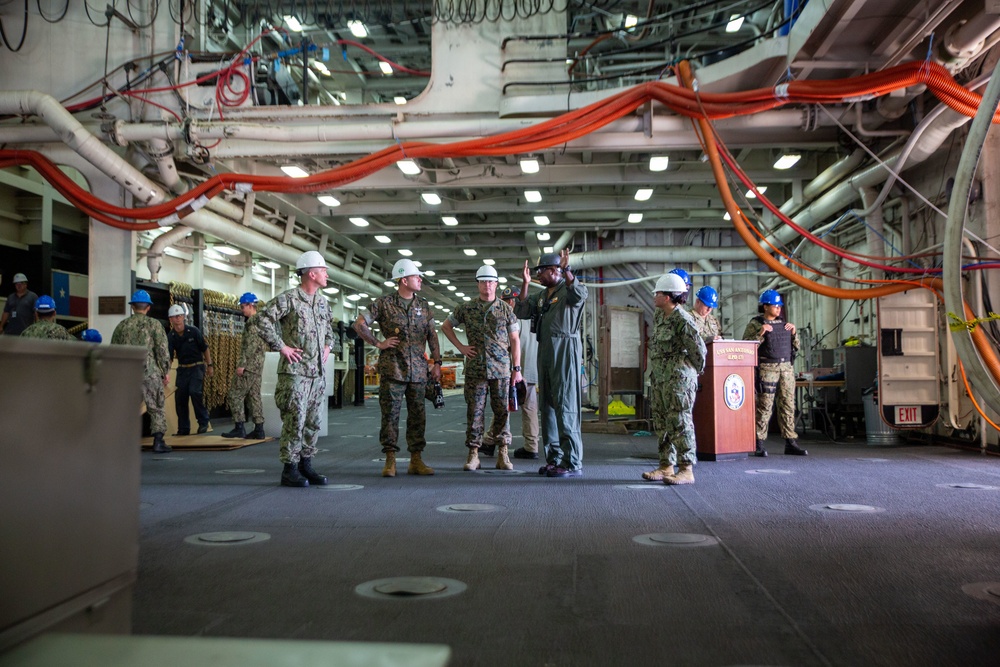 FMFLANT, MARFORCOM, MARFOR NORTHCOM Leadership tour the USS San Antonio (LPD 17)