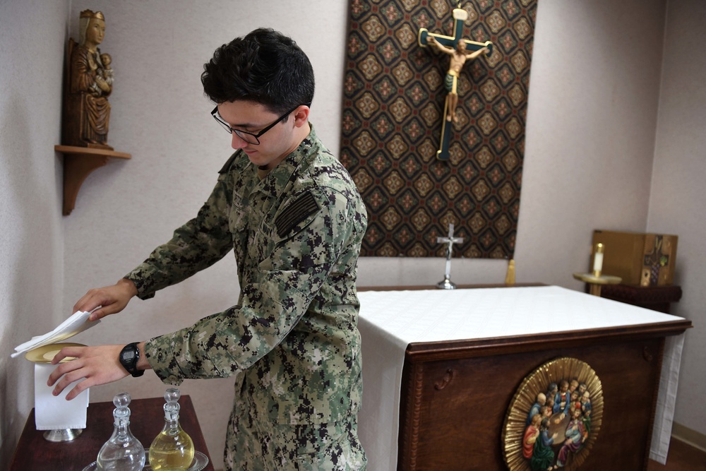 NSA Naples' Chapel Staff Prepares for Catholic Mass