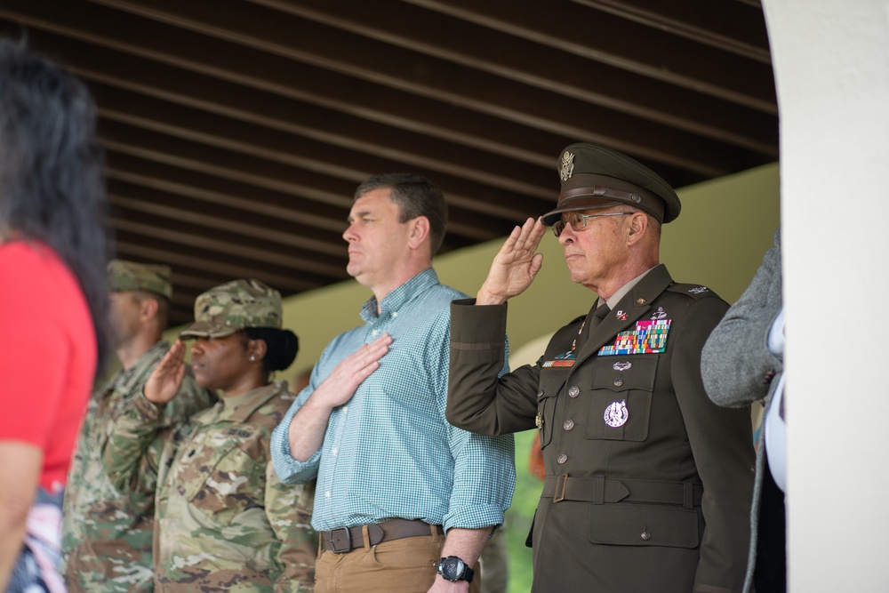 The 50th Expeditionary Signal Battalion-Enhanced (ESB-E), 35th Corps Signal Brigade welcomed their new commander