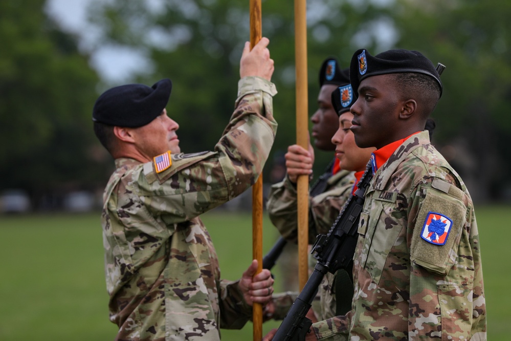 The 50th Expeditionary Signal Battalion-Enhanced (ESB-E), 35th Corps Signal Brigade welcomed their new commander