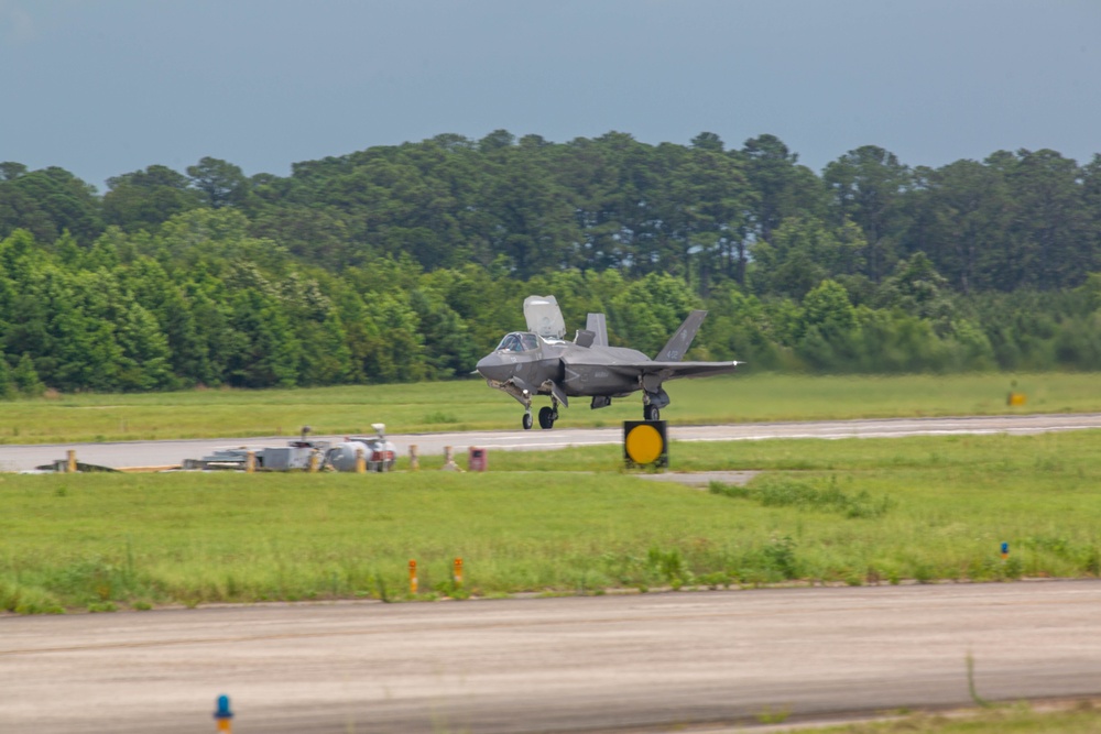 2nd MAW F-35B Lightning II take to the skies