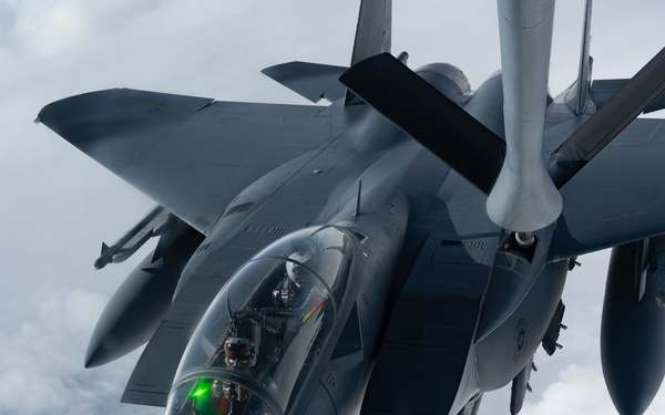 Republic of Singapore Air Force refuels with 92nd Air Refueling Wing