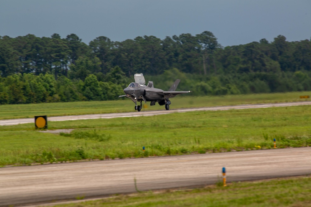 2nd MAW F-35B Lightning II take to the skies