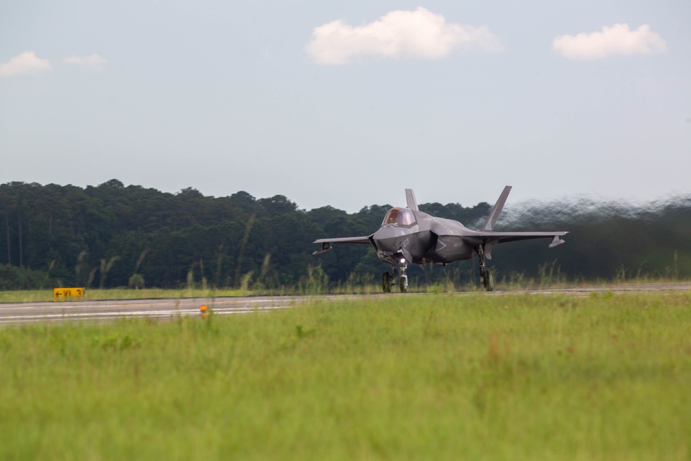 2nd MAW F-35B Lightning II take to the skies