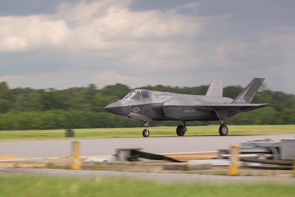 2nd MAW F-35B Lightning II take to the skies