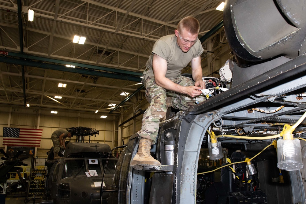 DVIDS - Images - 1st Battalion, 222d Aviation Regiment AIT Students ...