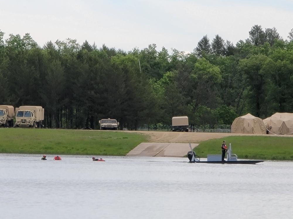 Wisconsin Guard UH-60 Soldiers hold live-hoist, medical-evacuation training at Fort McCoy