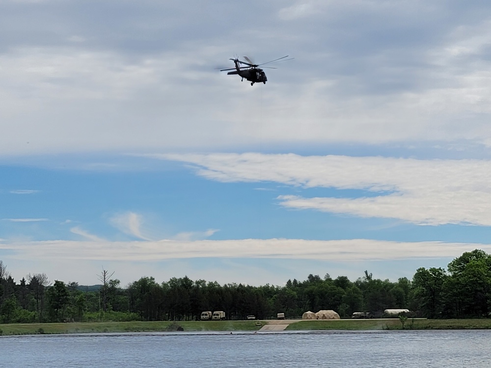 Wisconsin Guard UH-60 Soldiers hold live-hoist, medical-evacuation training at Fort McCoy