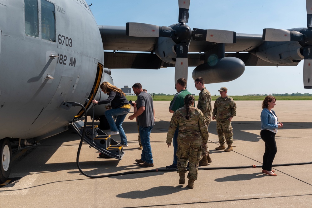 182nd Airlift Wing hosts 2022 Employer Support of Guard and Reserve &quot;Breakfast with the Boss&quot;