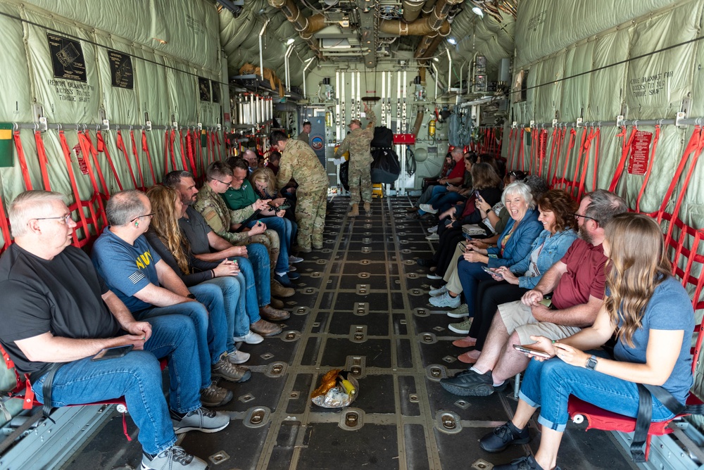 182nd Airlift Wing hosts 2022 Employer Support of Guard and Reserve &quot;Breakfast with the Boss&quot;