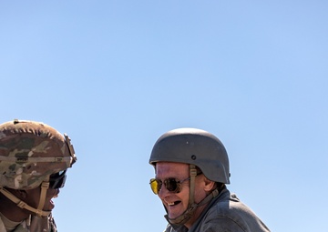 US provides AFU Soldiers with maintanence training on M113 Armored Personnel Carrier