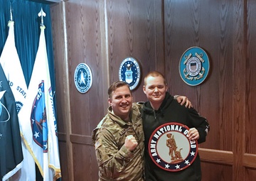 Oregon Army National Guard recruiter inspires recruit to shed weight, get in shape to enlist