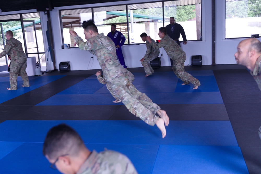 720th Military Police Battalion conducts combat training [Image 2 of 7]