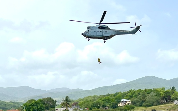 U.S. and French Marines Work Together on DV Day During Exercise Caraibes 2022
