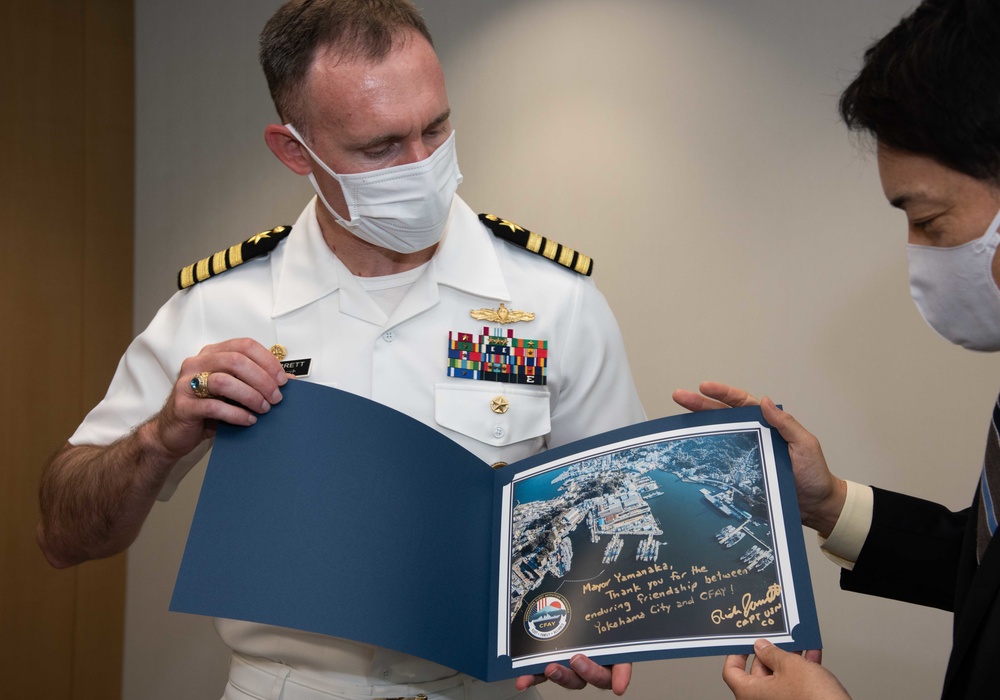 CFAY visits mayor of Yokohama City