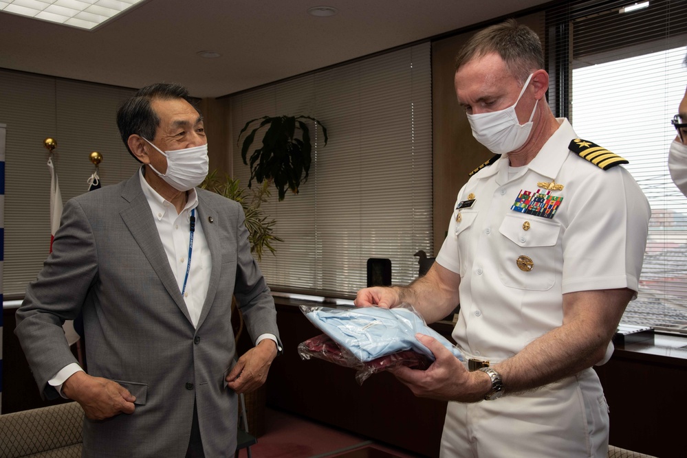 CFAY visits mayor of Zushi City