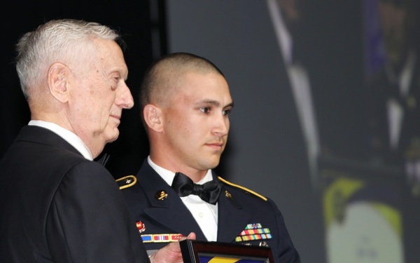 Military Appreciation Banquet shines spotlight on Alaska Soldiers