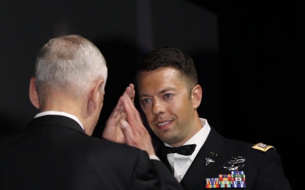 Military Appreciation Banquet shines spotlight on Alaska Soldiers