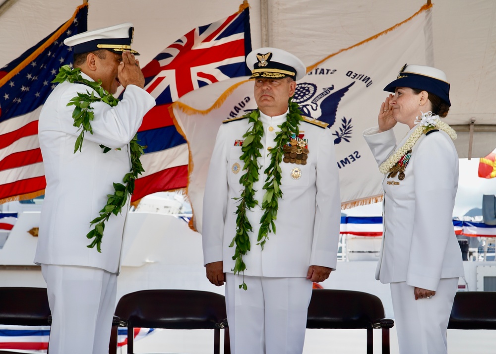 Coast Guard Sector Honolulu holds change of command ceremony