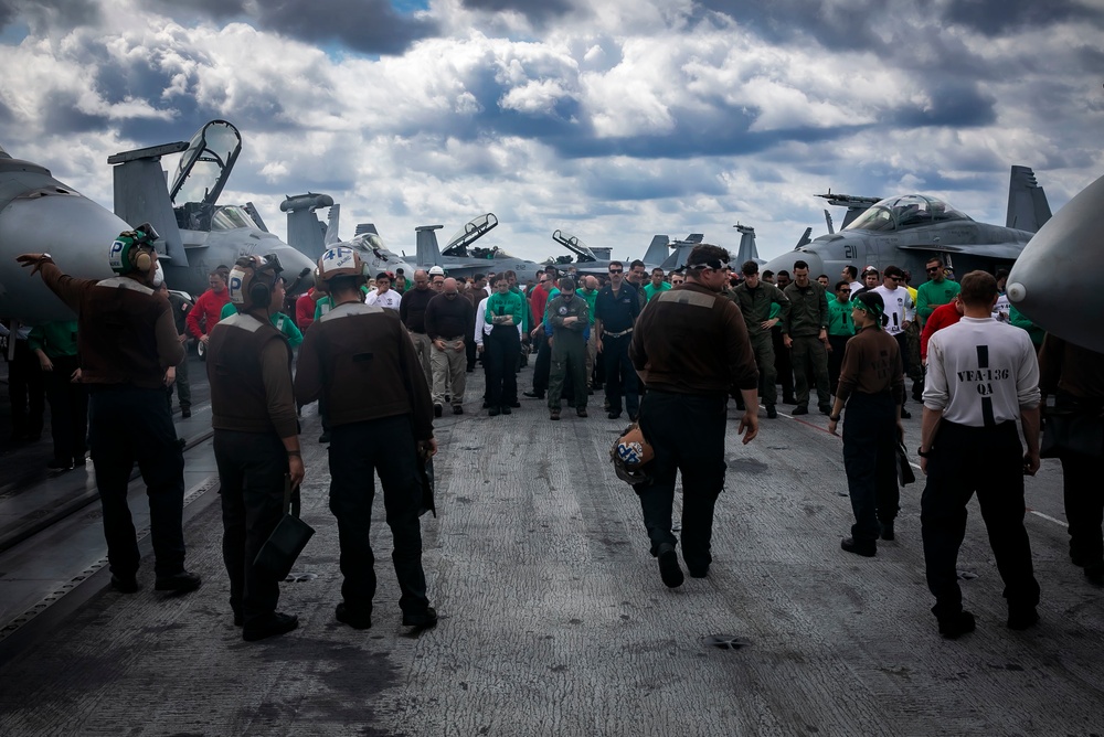 USS George H.W. Bush (CVN 77) Sailors Perform Foreign Object Debris (FOD) Walkdown