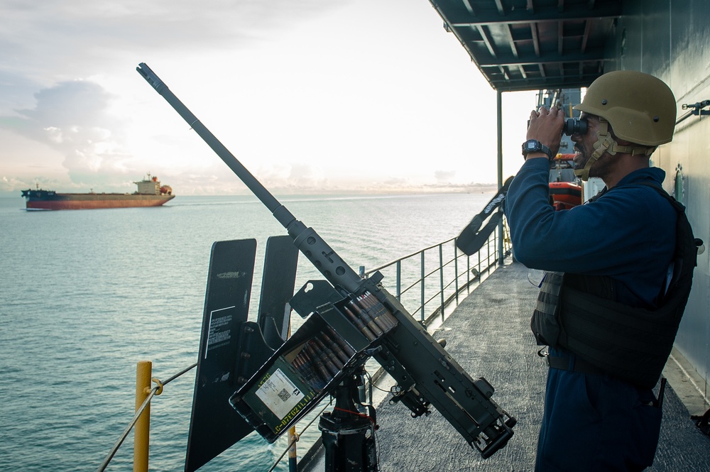 USS Frank Cable Arrives in Singapore