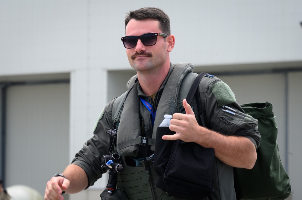 Hawaiian Raptors take off during ACE training at MCAS Iwakuni