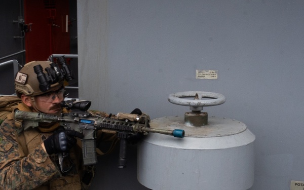 VBSS Aboard the Miguel Keith